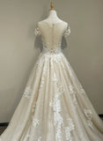 solvbao Lovely Round Neckline Tulle with Lace Applique Wedding Party Dress, Tulle Wedding Dress