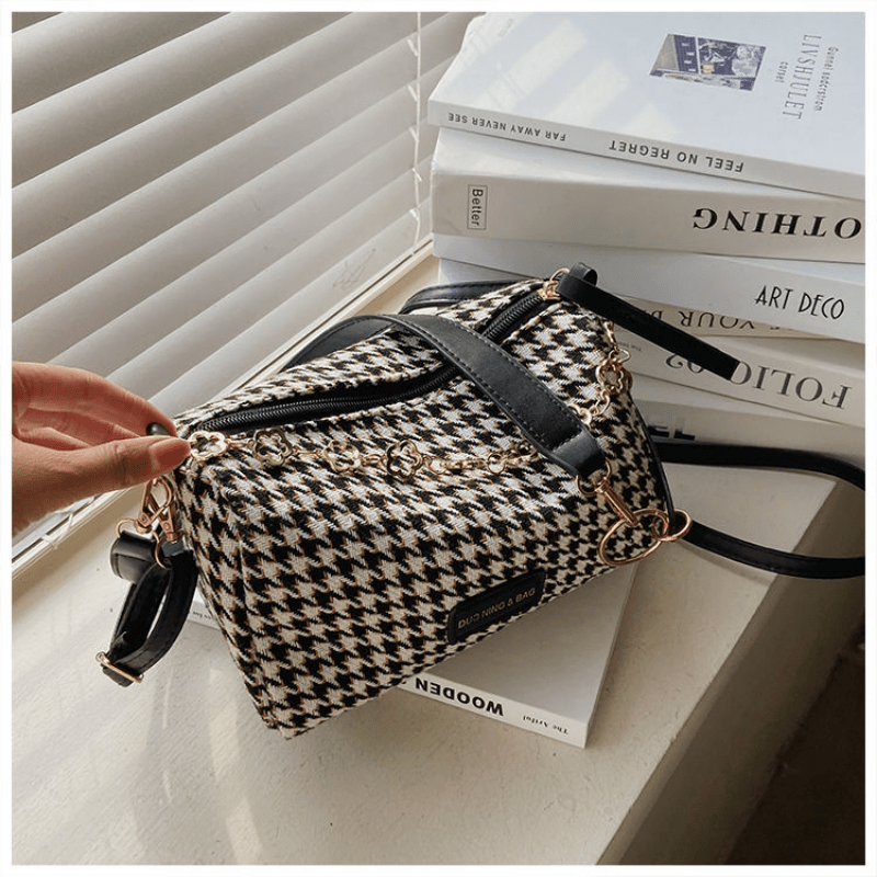 solvbao  Houndstooth Crossbody Bag, Trendy Chain Decor Bucket Bag, Women's Canvas Shoulder Purse