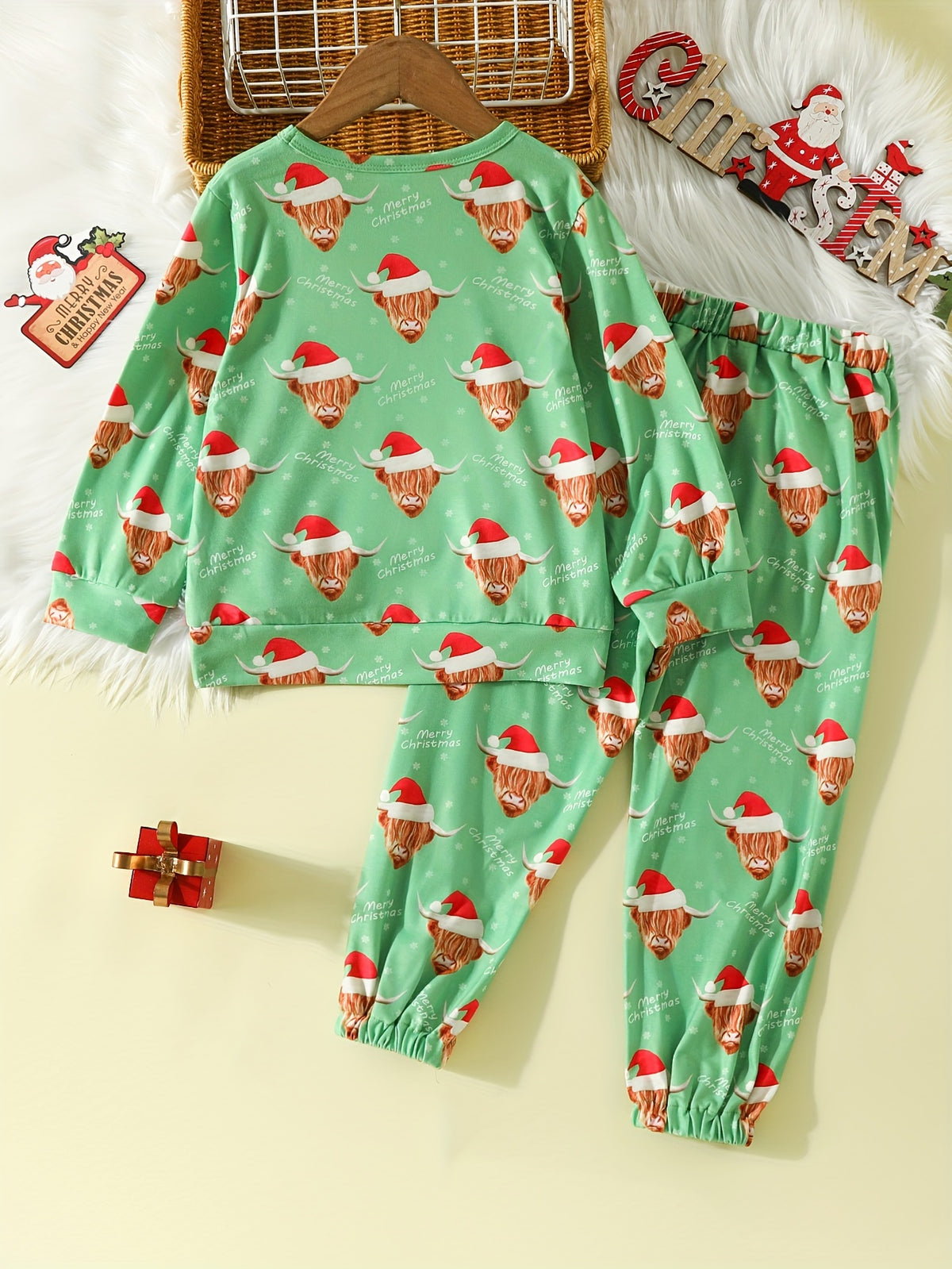 2pcs Boy's Santa Hat Bull Allover Print Crew Neck Outfit, Sweatshirt & Pants Set, Christmas Style Top, Kid's Clothes For Fall Winter Daily & Outdoor Wear, As Gift