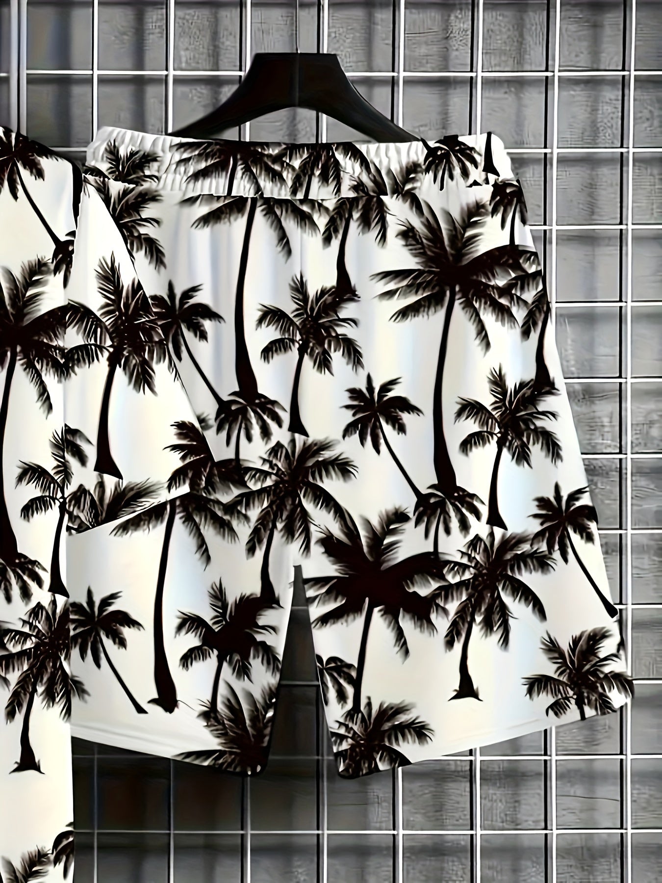 2 Pcs Men's Classic Coconut Tree Print Short Sleeve T-Shirts & Elastic Waist Shorts Pajama Sets, Comfortable & Skin-friendly Style Pajamas For Men's Cozy Loungewear