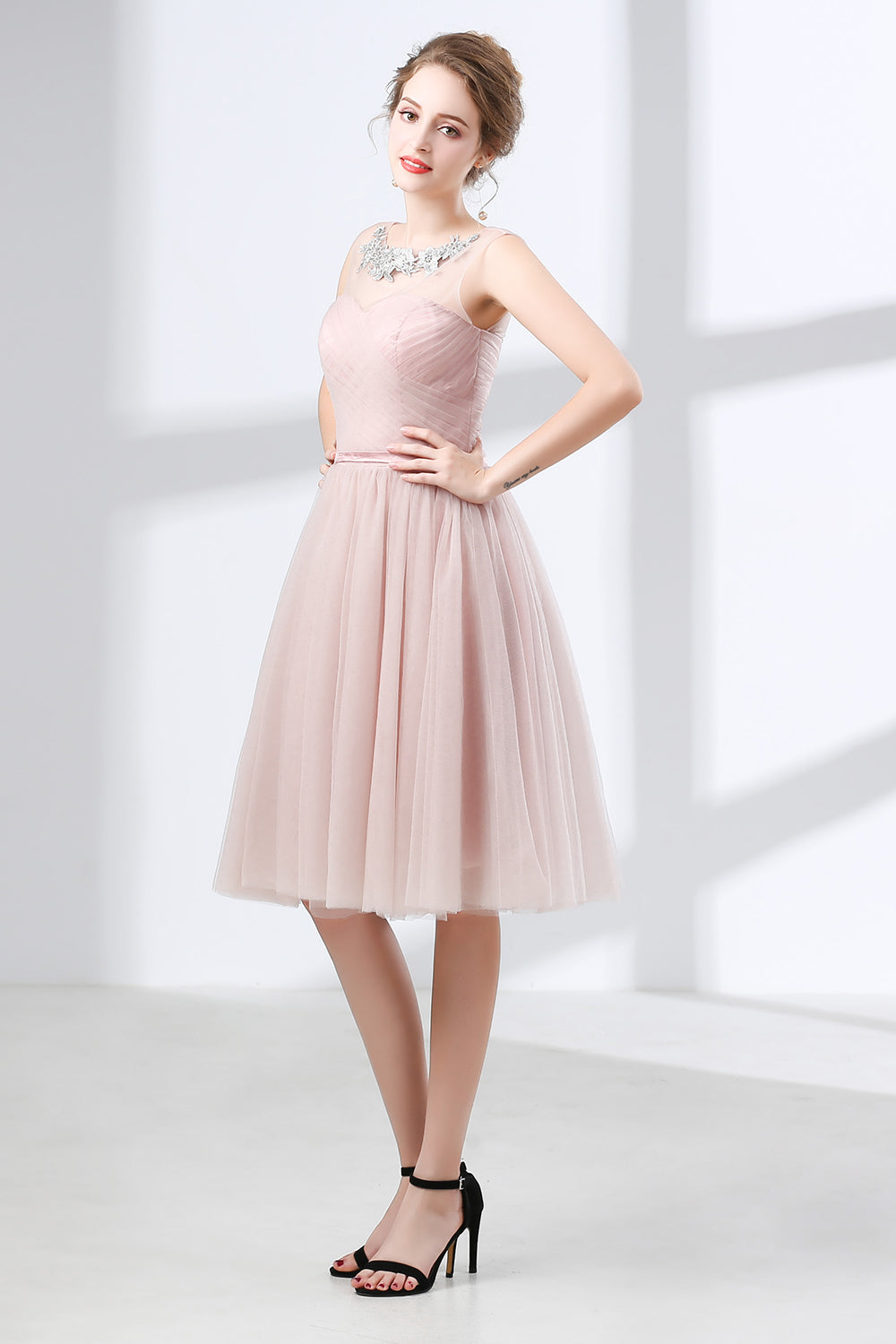 A-Line Pink Tulle Lace Pleats Knee Length Homecoming Dresses