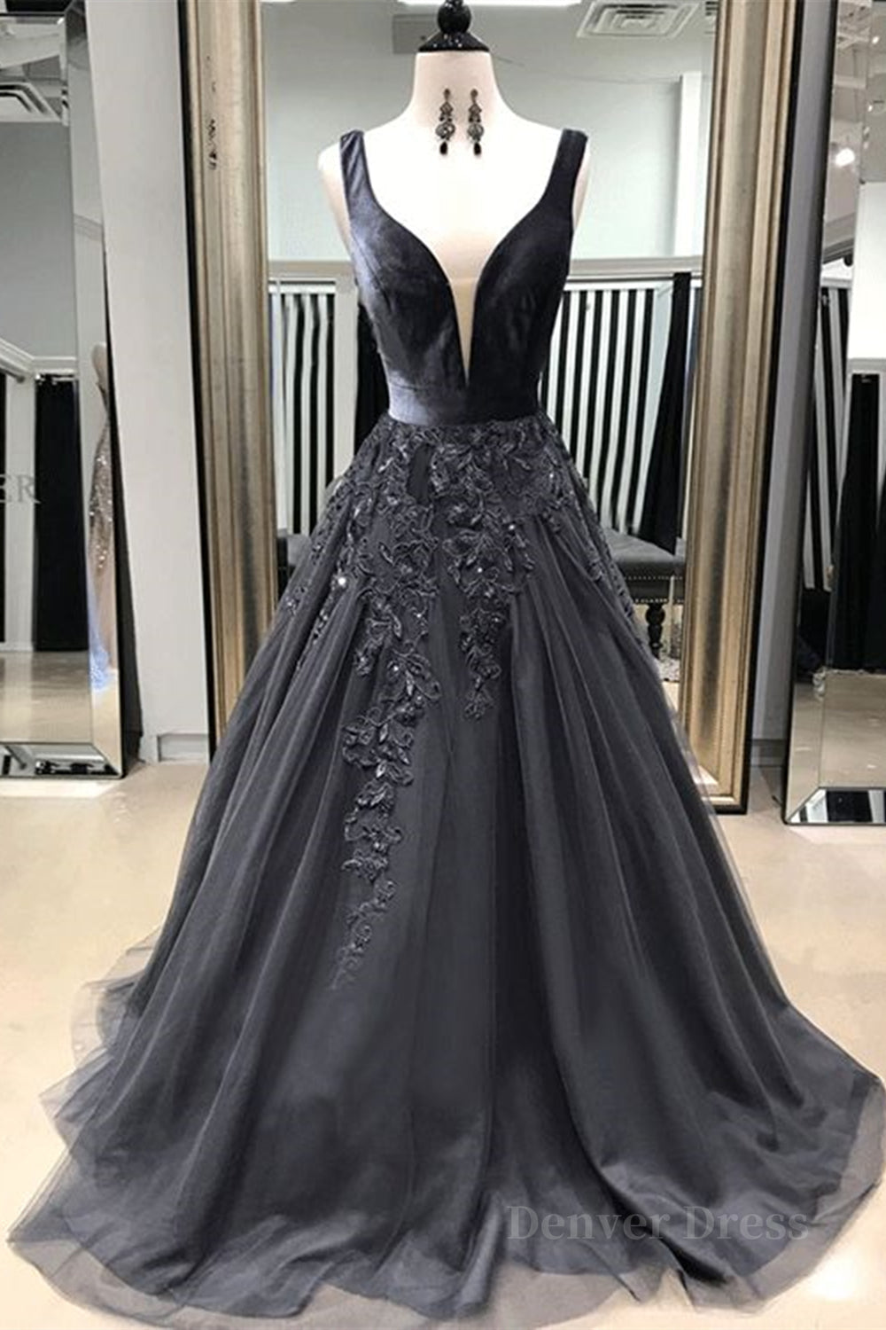 kamahe A Line V Neck Black Long Prom Dresses with Lace Appliques, V Neck Black Lace Formal Evening Dresses