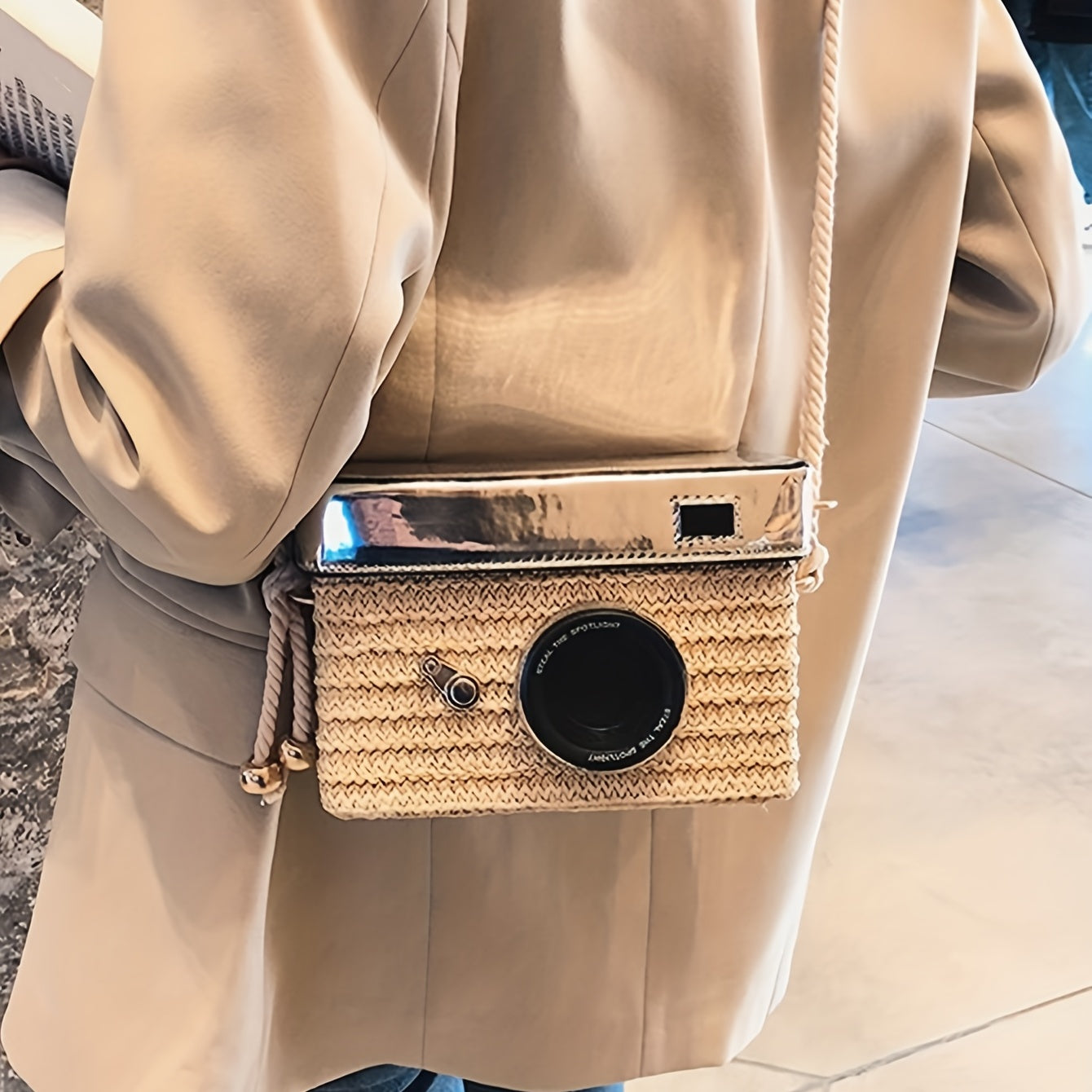 solvbao  Camera Shaped Straw Bag, Trendy Woven Square Purse, Women's Mini Crossbody Bag (6.92*4.94*3.16) Inch