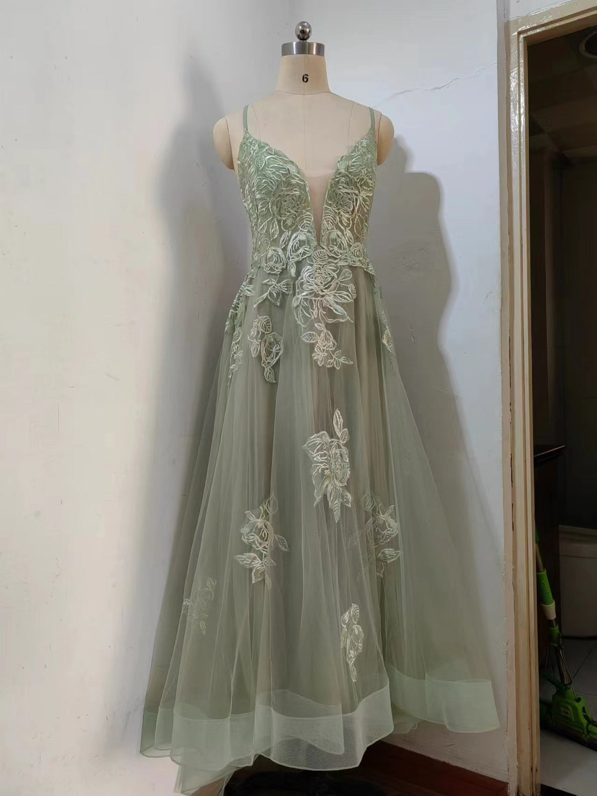 kamahe Dusty Sage Prom Dress Plunging V Neck Appliques Lace-Up A-line Long Evening Gown