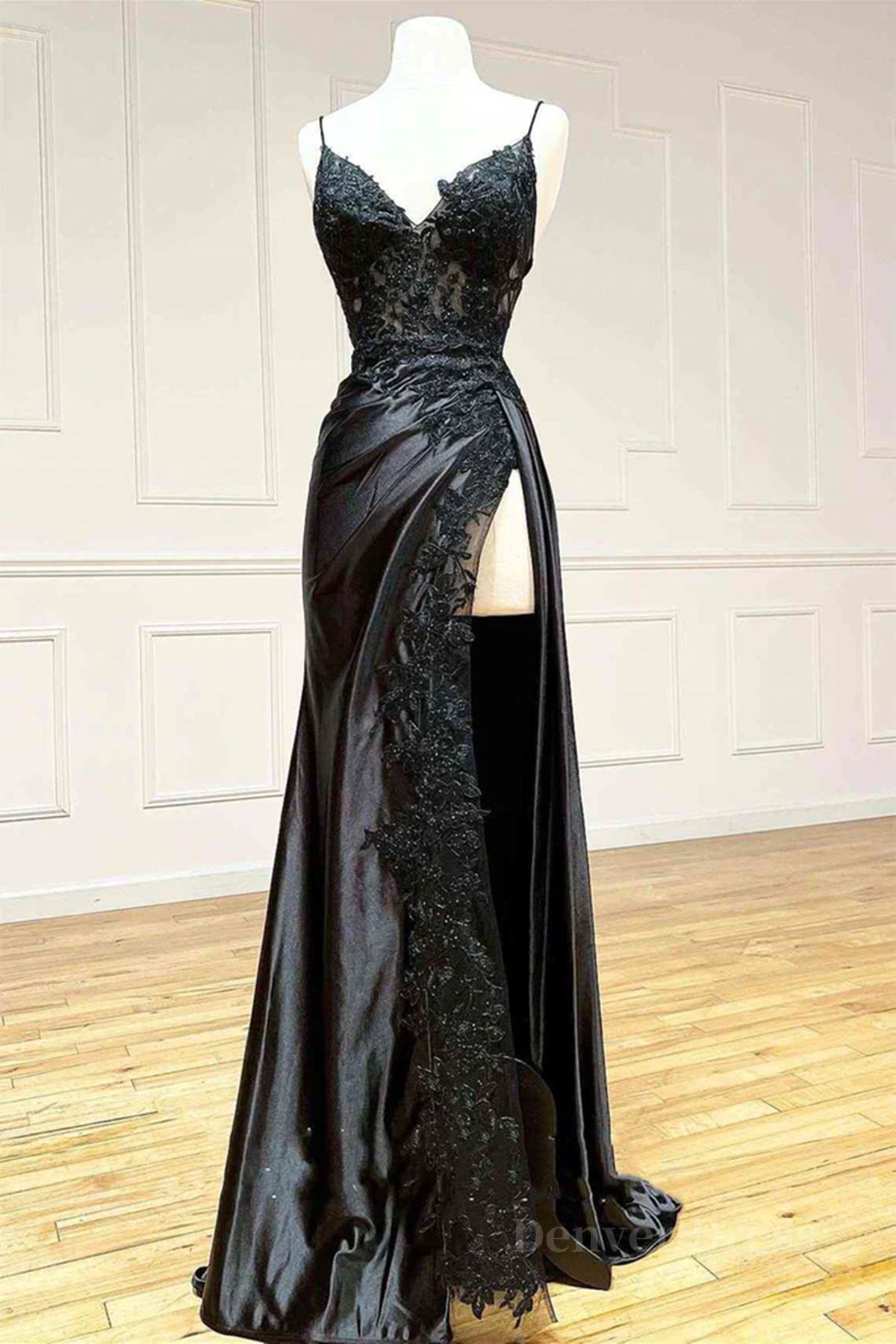 kamahe V Neck Open Back Mermaid Black Lace Long Prom Dress, Mermaid Black Lace Formal Dresses