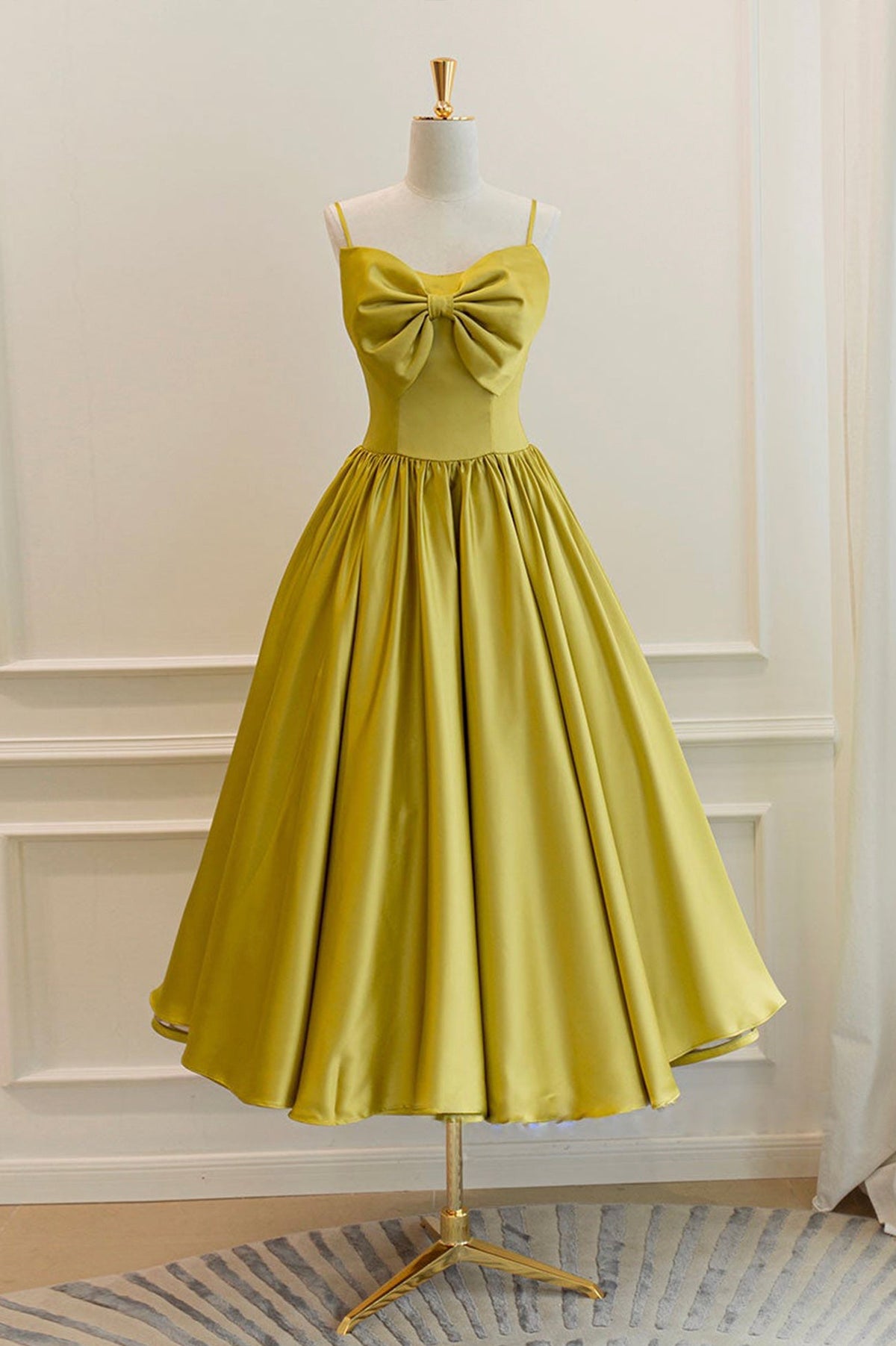 solvbao Yellow Satin Short Prom Dresses, Cute A-Line Bow Homecoming Dresses