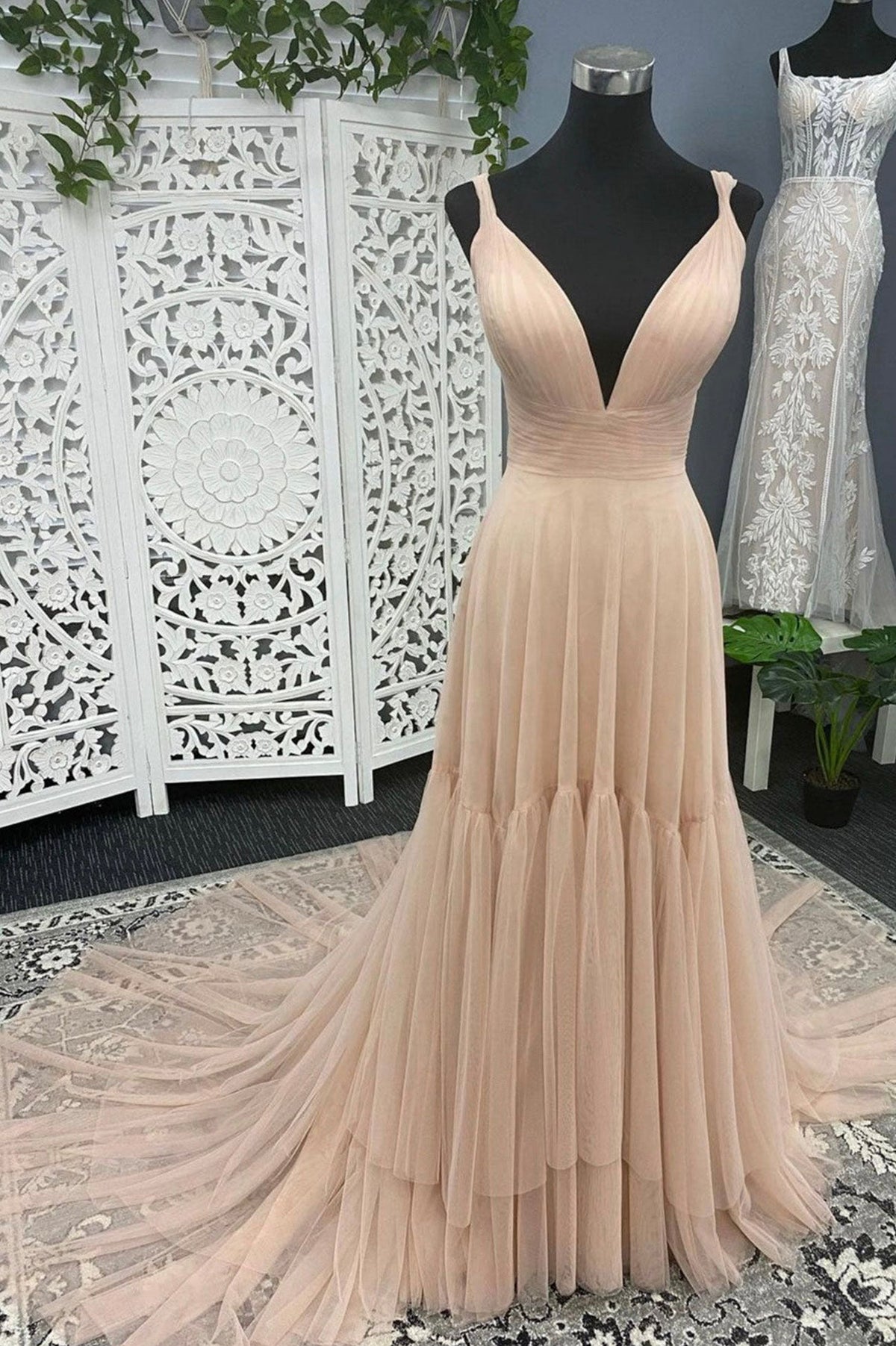 solvbao A-Line Tulle Long Prom Dresses, V-Neck Evening Dresses