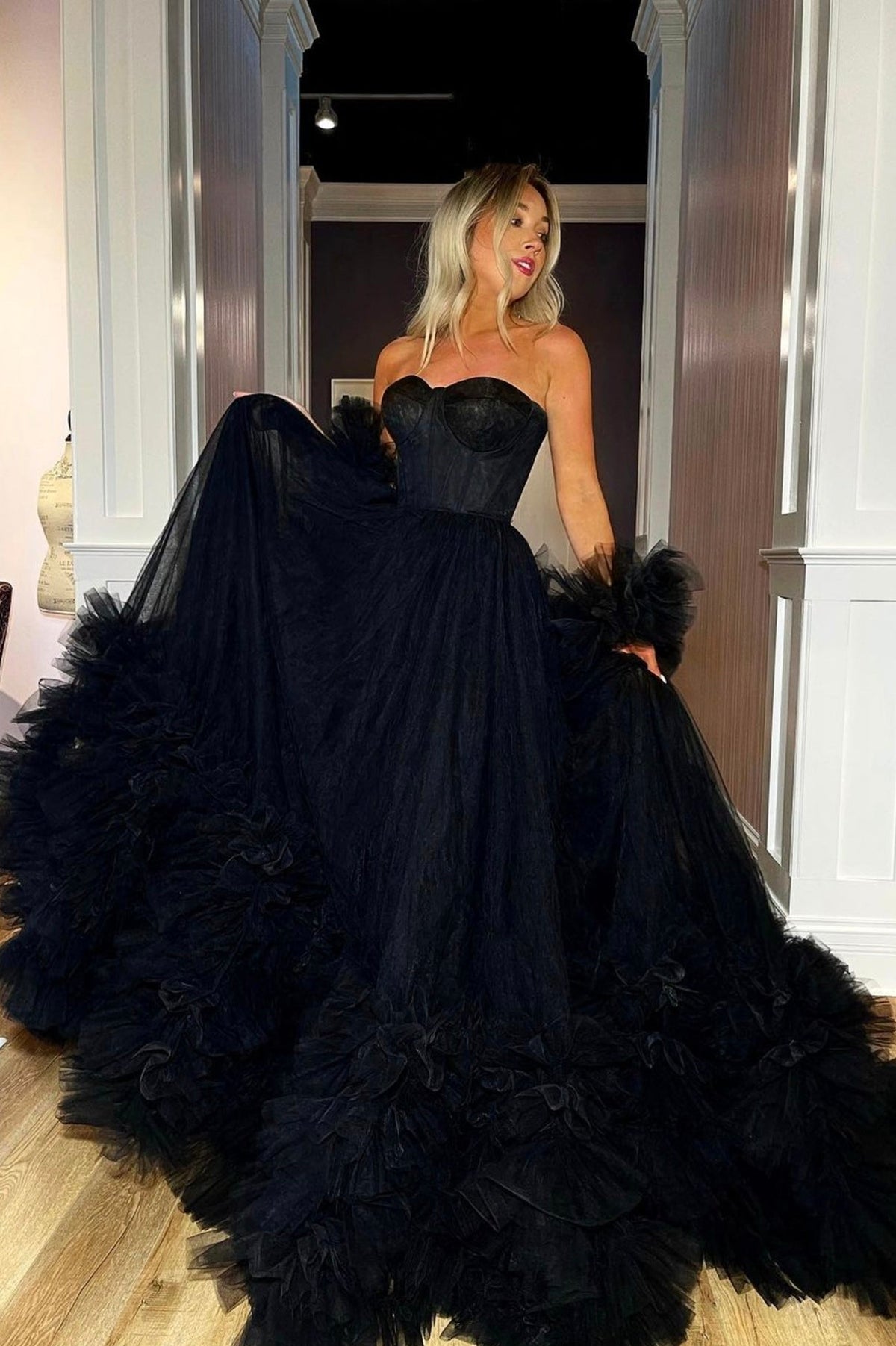 solvbao Black Strapless Tulle Long Ball Gown, A-Line Evening Gown