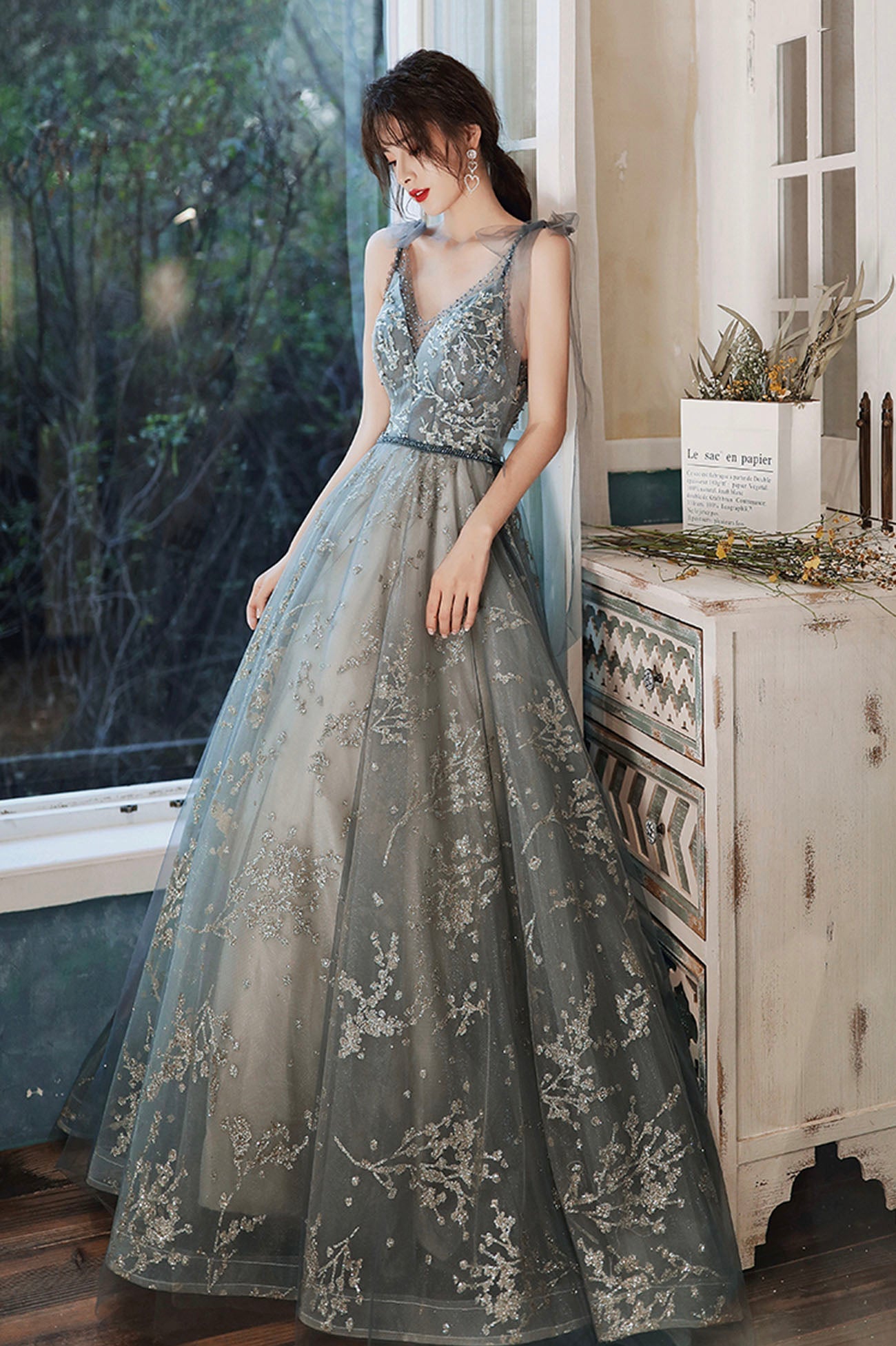 solvbao Gray V-Neck Tulle Sequins long Prom Dress, A-Line Evening Dress