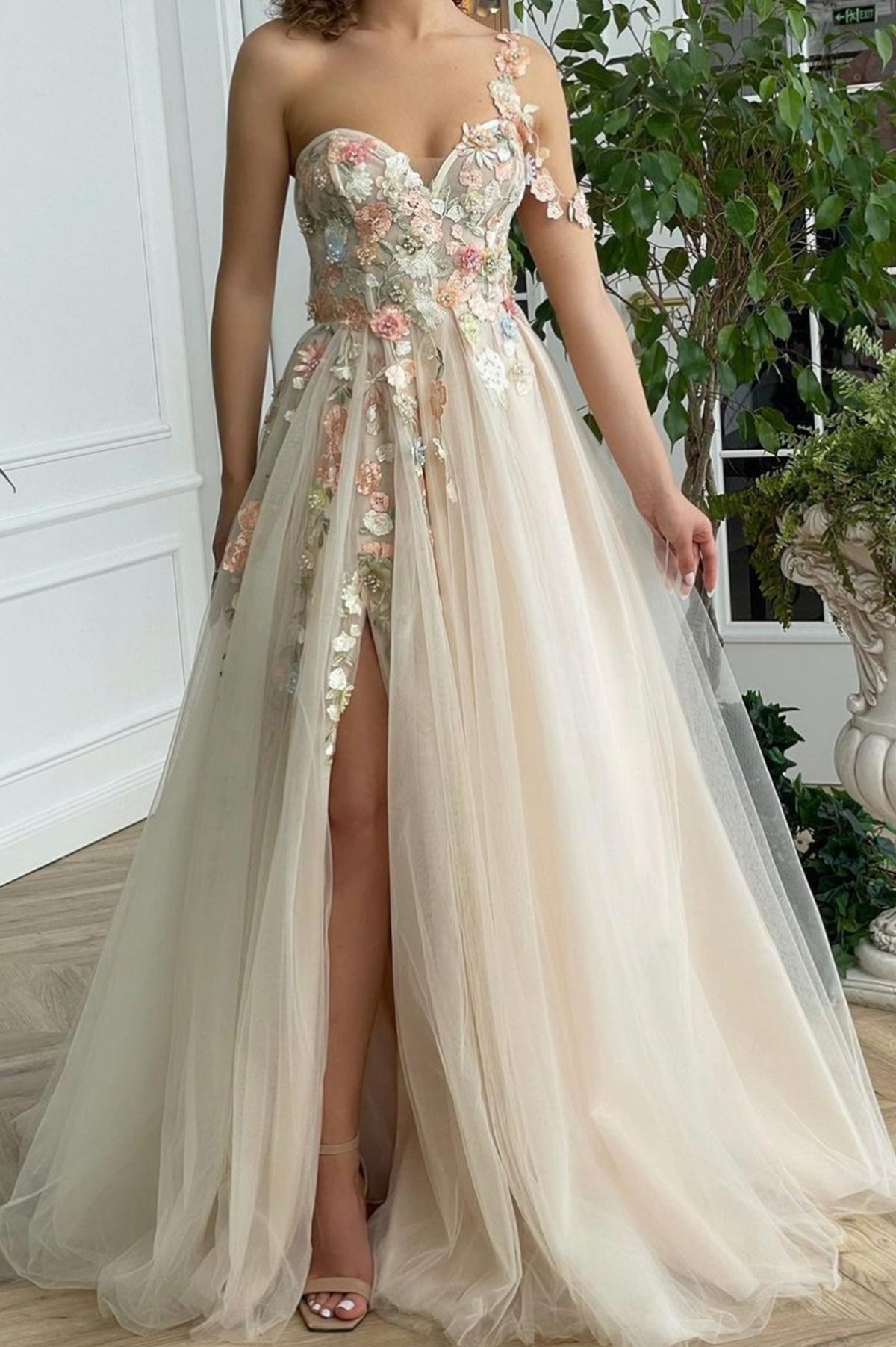 solvbao Champagne Tulle Lace Long Prom Dresses, A-Line Evening Dresses with Applique