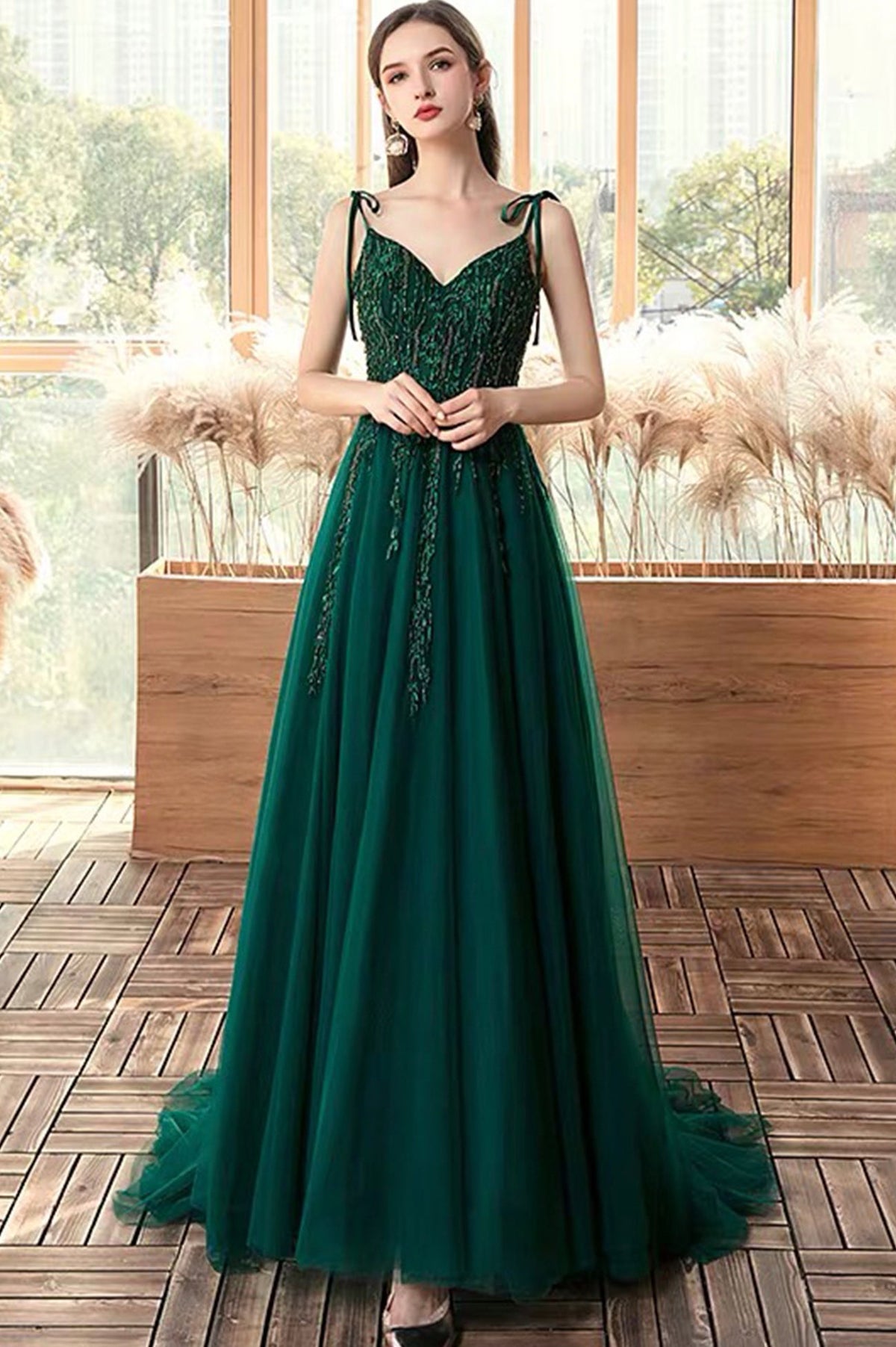 solvbao Green V-Neck Lace Long Prom Dresses, A-Line Evening Dresses