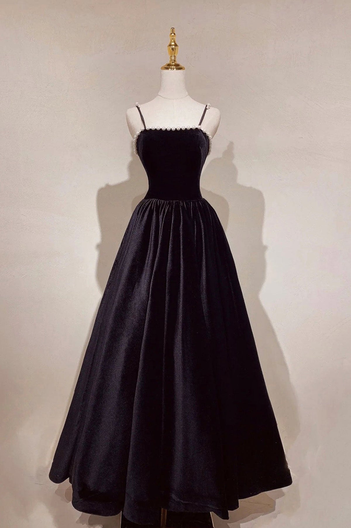 solvbao Black Velvet Pearls Long Prom Dresses, Black A-Line Evening Party Dresses