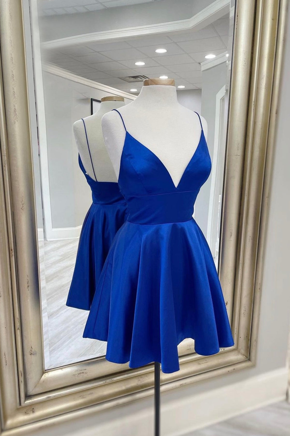 solvbao Blue V-Neck Satin Short Prom Dresses, A-Line Party Dresses