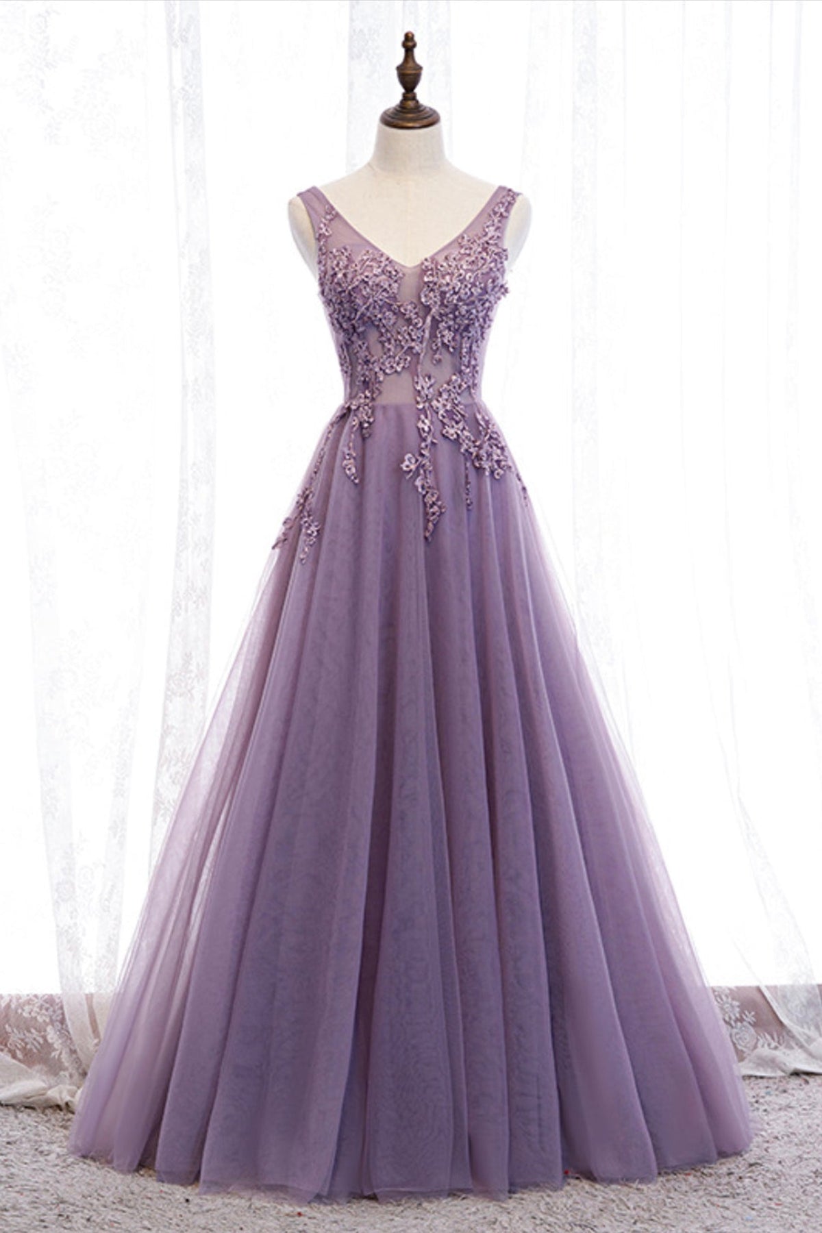 solvbao Purple V-Neck Lace Long Prom Dresses, A-Line Evening Party Dresses