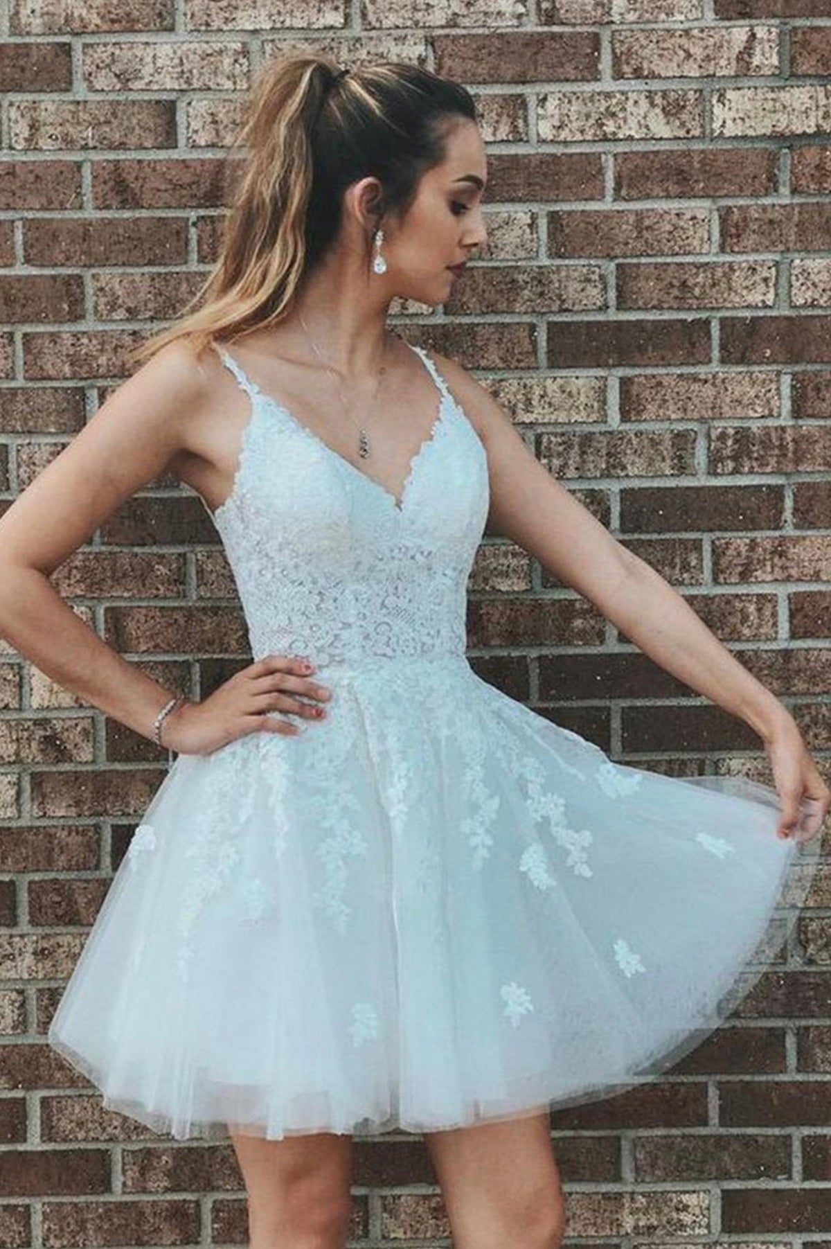 solvbao White V-Neck Lace Short Prom Dresses, A-Line Homecoming Dresses