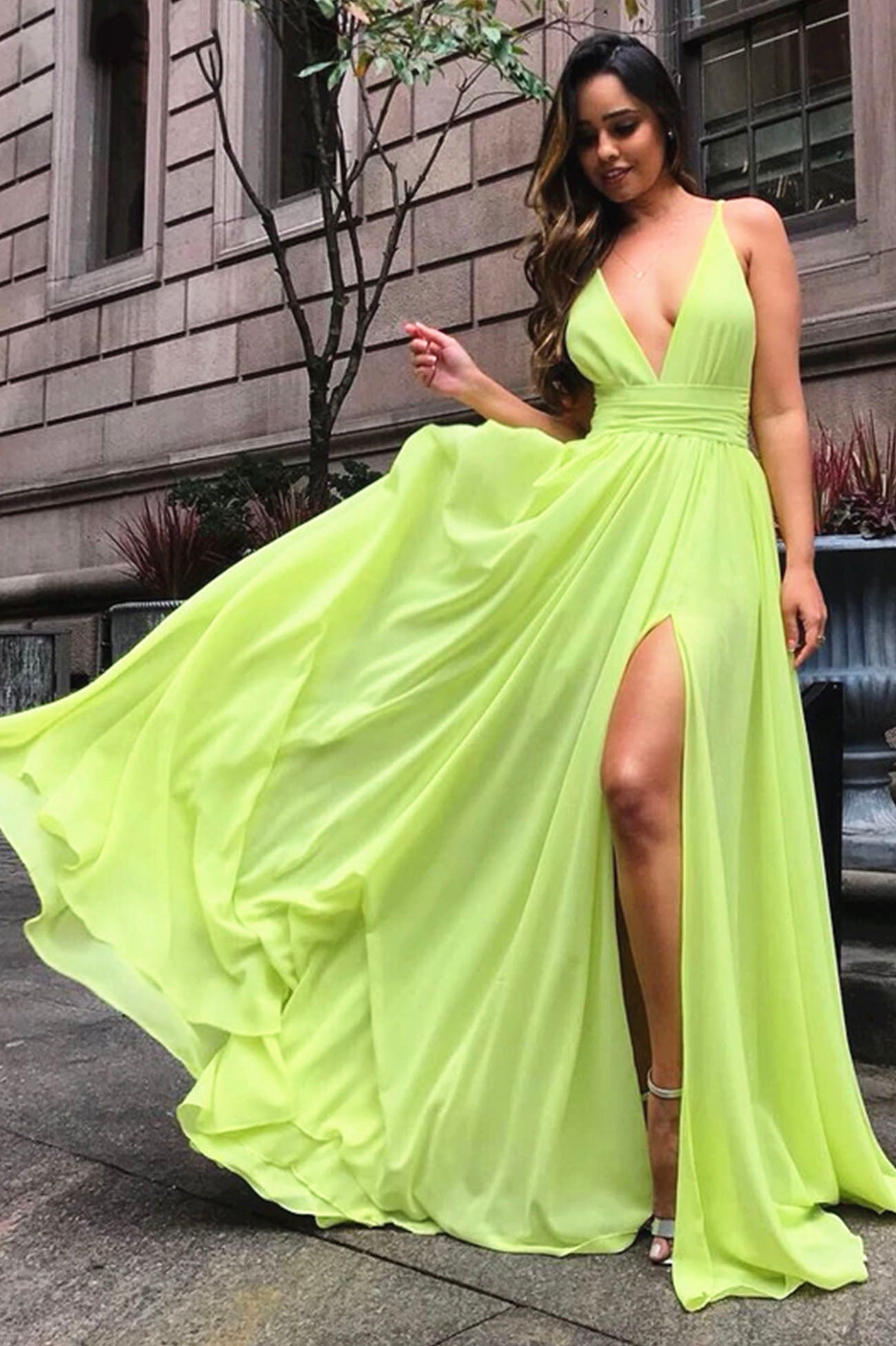 solvbao Green Chiffon Long A-Line Prom Dress, Simple V-Neck Evening Dress