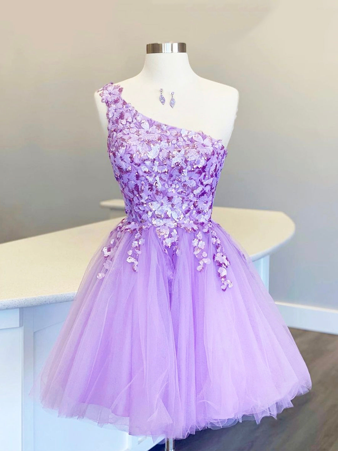 solvbao Cute Tulle Sequins Short Prom Dress, Purple One Shoulder Party Dress